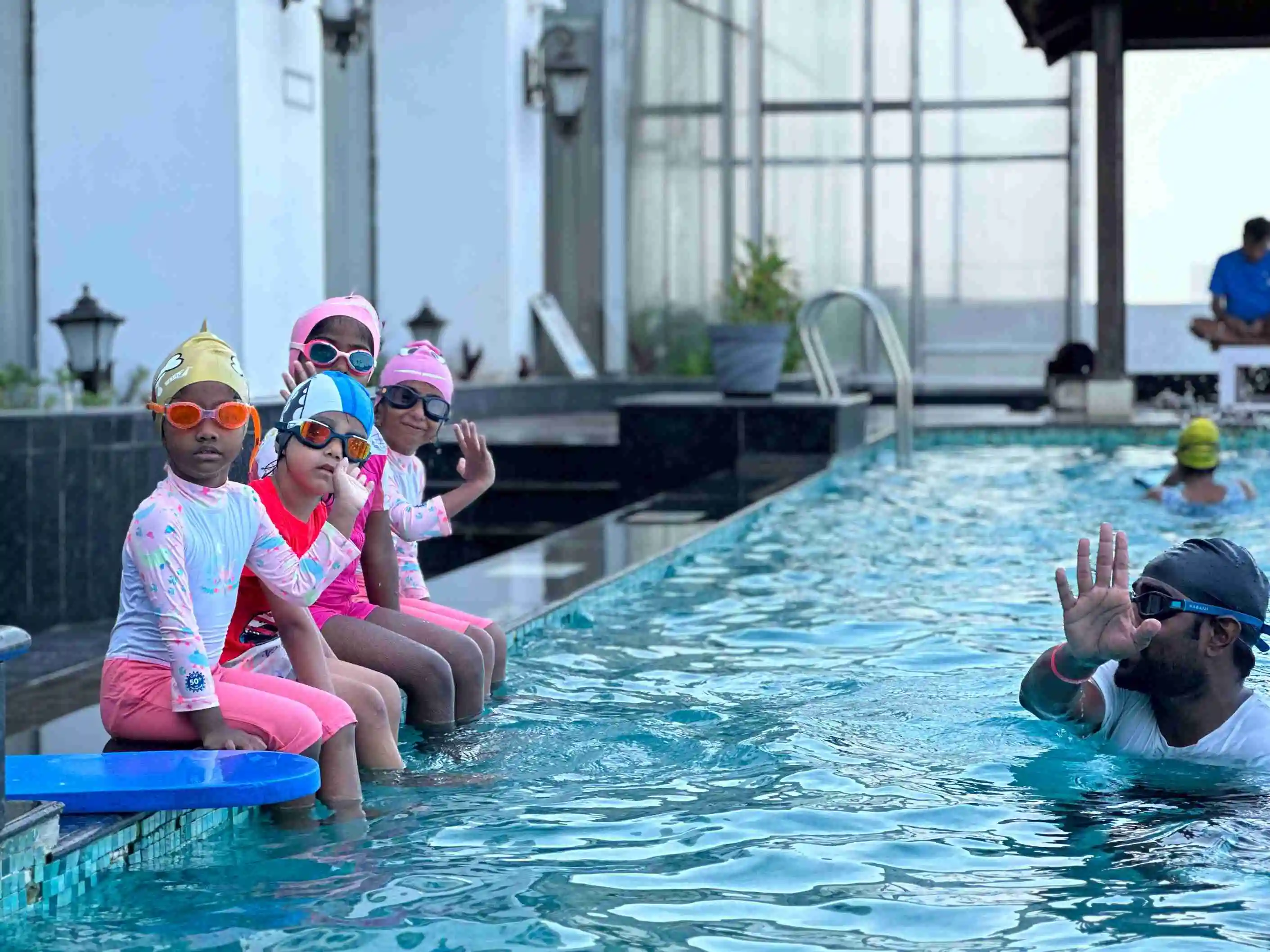 kids-swimming-class-in-chennai